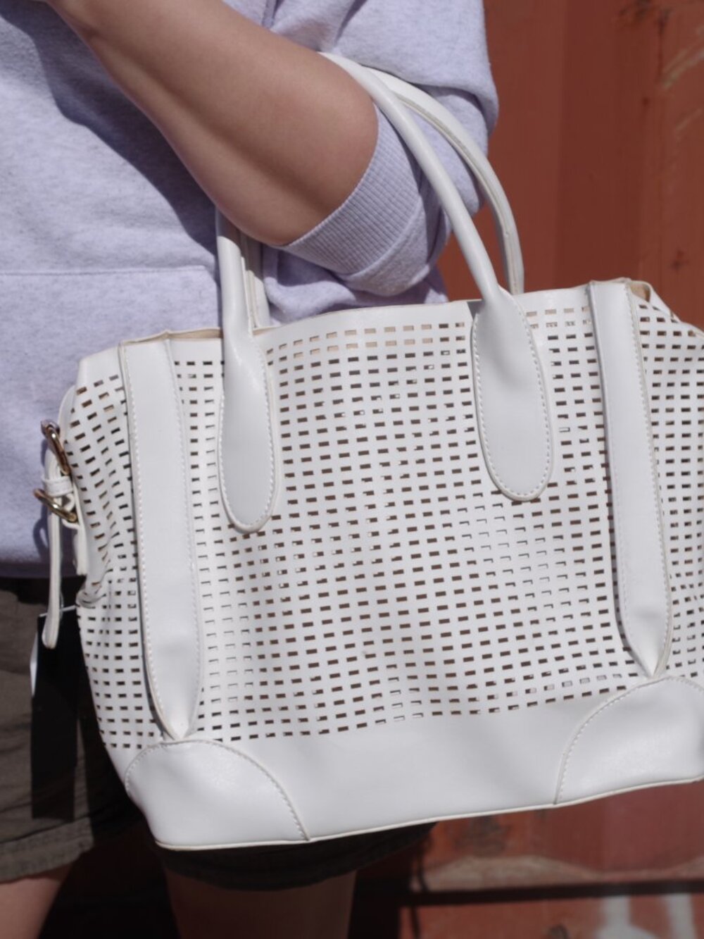 Ladies Brand New Bianco White Purse